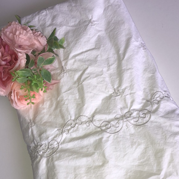 Simply Shabby Chic white shower curtain fleur de lis White Shabby Chic - Picture 1 of 11